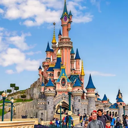 - Hotel, Proche Et Paris, Parking, Wifi Apartment