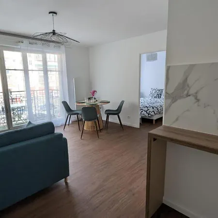 Apartment - Hotel, Proche Et Paris, Parking, Wifi