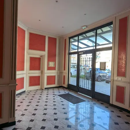 Apartment - Hotel, Proche Et Paris, Parking, Wifi Bussy-Saint-Georges